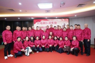 易医名家向天相：传承古法 守护安康