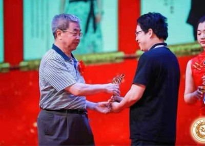 记中国民间耳朵可视化产业奠基人～叶万昌