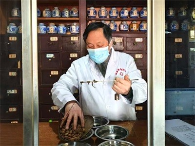 2026聚焦两会 中医最具影响力人物——钱国锋